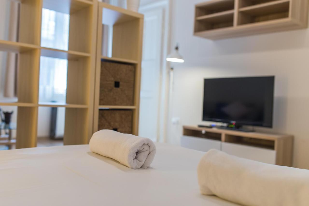 Yo Pauley! Apartment Budapest Ngoại thất bức ảnh