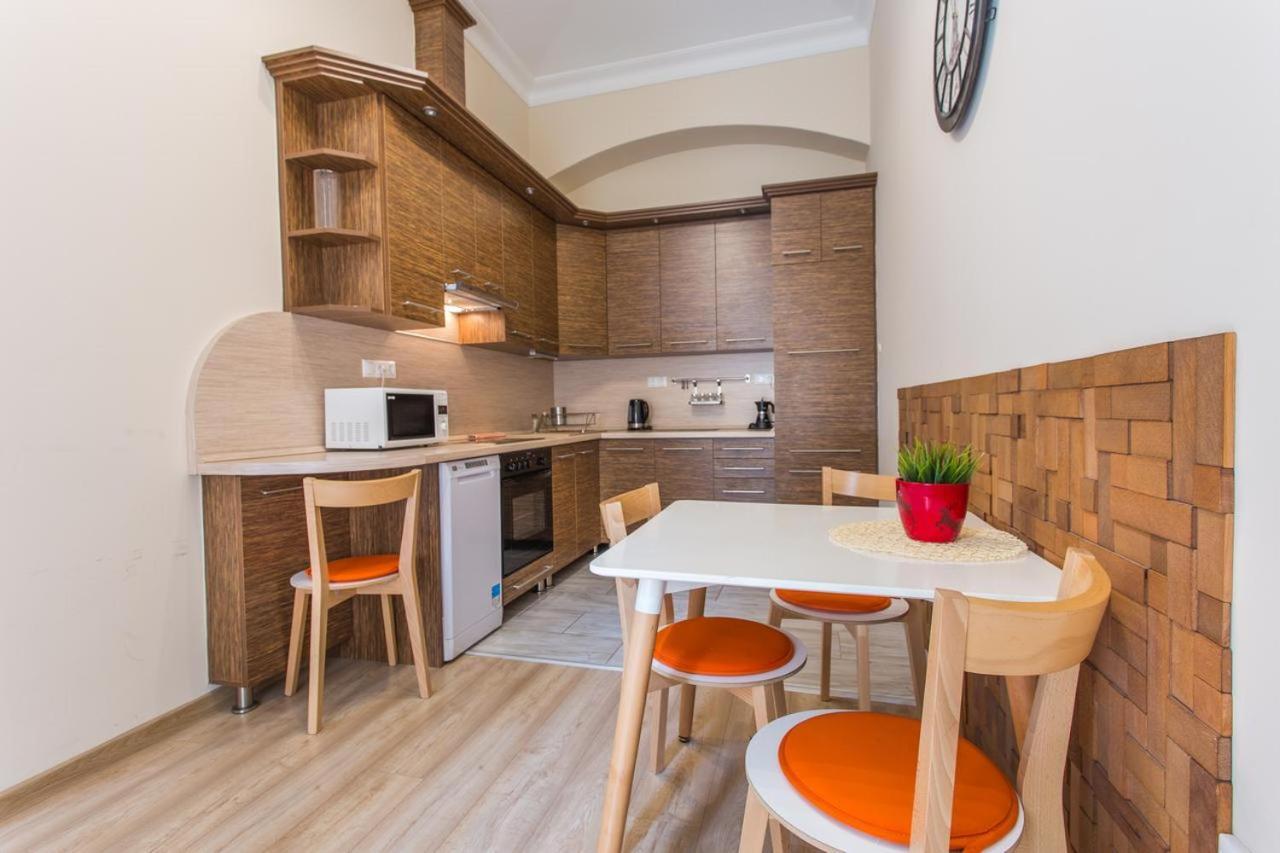 Yo Pauley! Apartment Budapest Ngoại thất bức ảnh